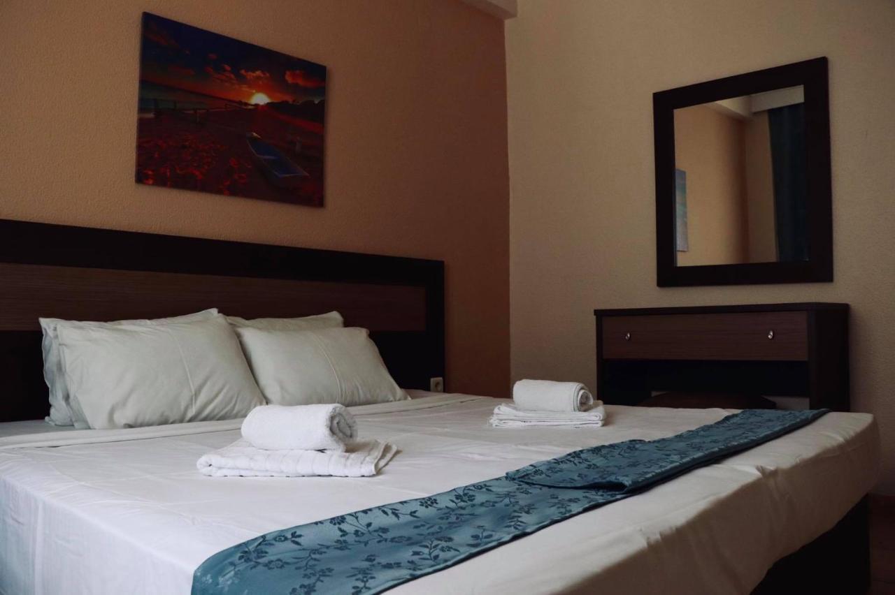 Liogerma Apartments Pefkochori Ngoại thất bức ảnh
